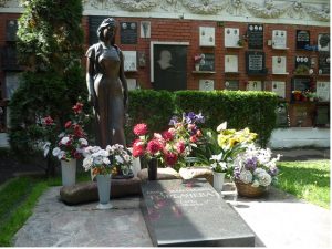 %e3%83%a9%e3%82%a4%e3%82%b5%e3%81%95%e3%82%93%e3%81%ae%e3%81%8a%e5%a2%93