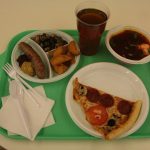 モスクワのフードコートの食事です。